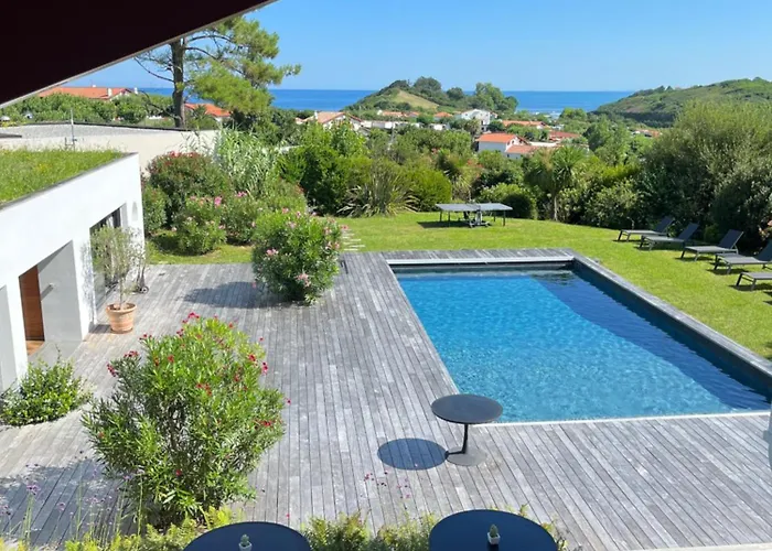 Отель Lafitenia