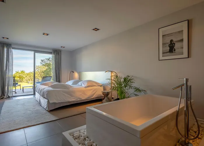 Lafitenia Отель