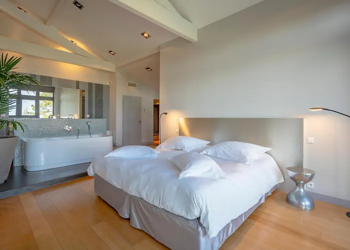 Lafitenia Сен-Жан-де-Люз